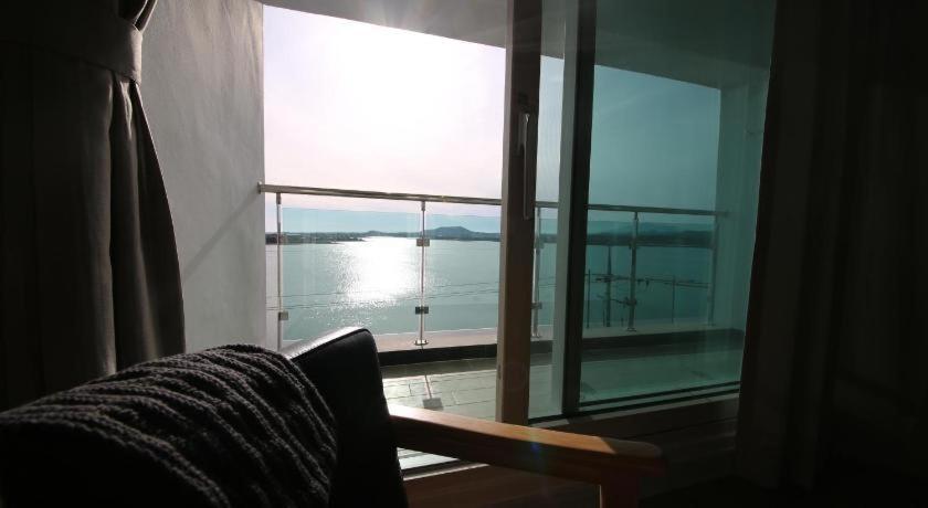 Hotel Aroha Jeju Seogwipo Bagian luar foto