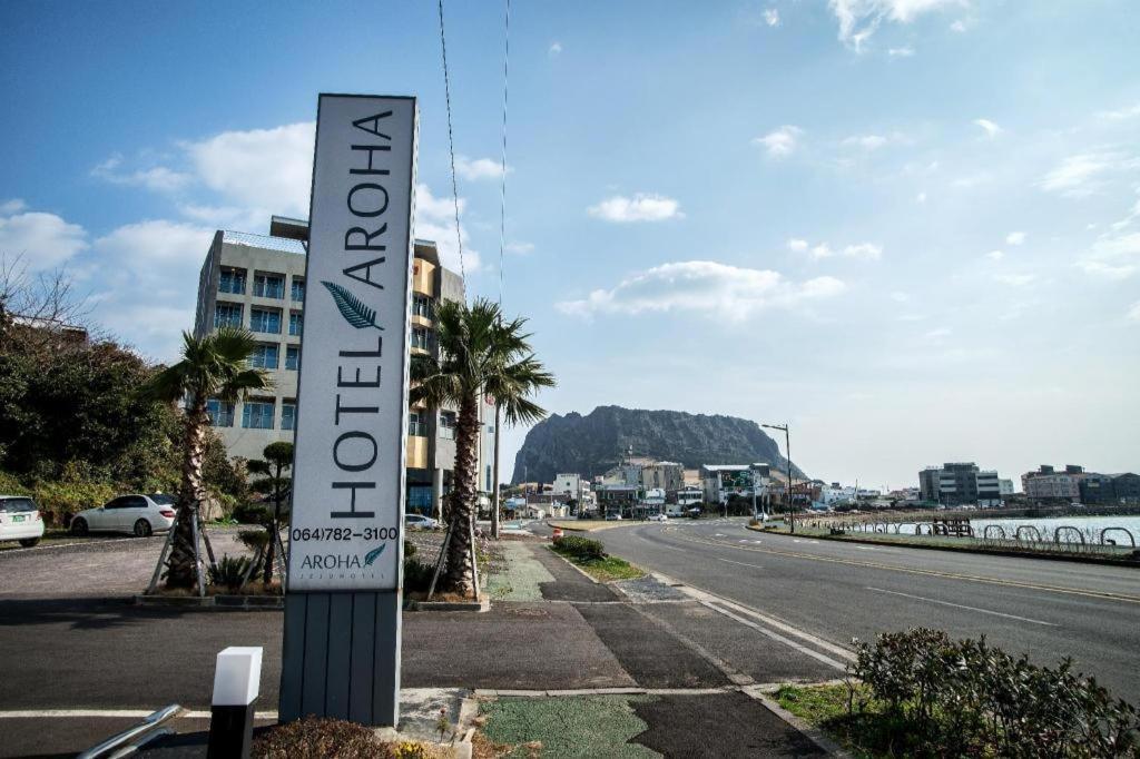 Hotel Aroha Jeju Seogwipo Bagian luar foto