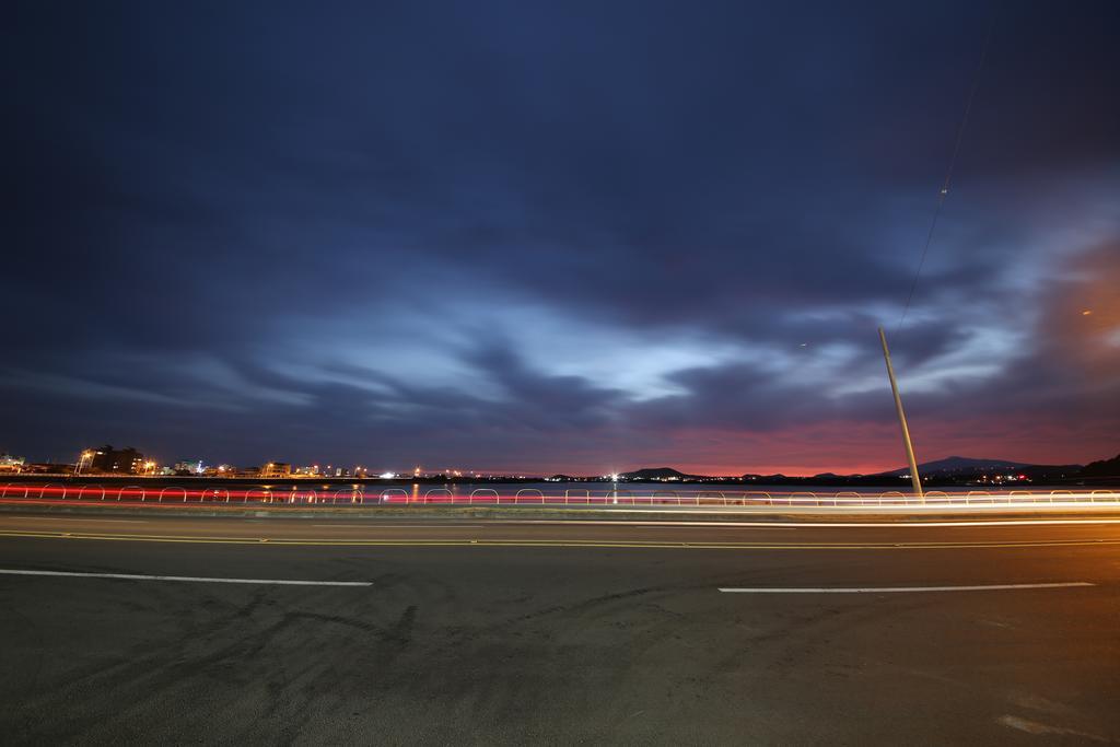 Hotel Aroha Jeju Seogwipo Bagian luar foto