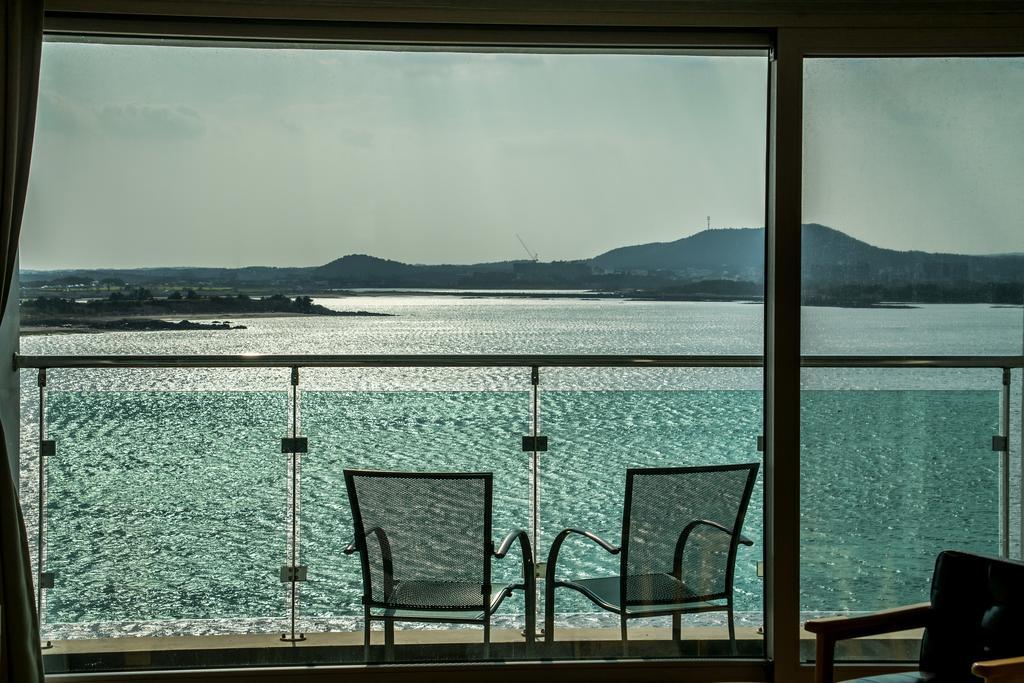 Hotel Aroha Jeju Seogwipo Bagian luar foto