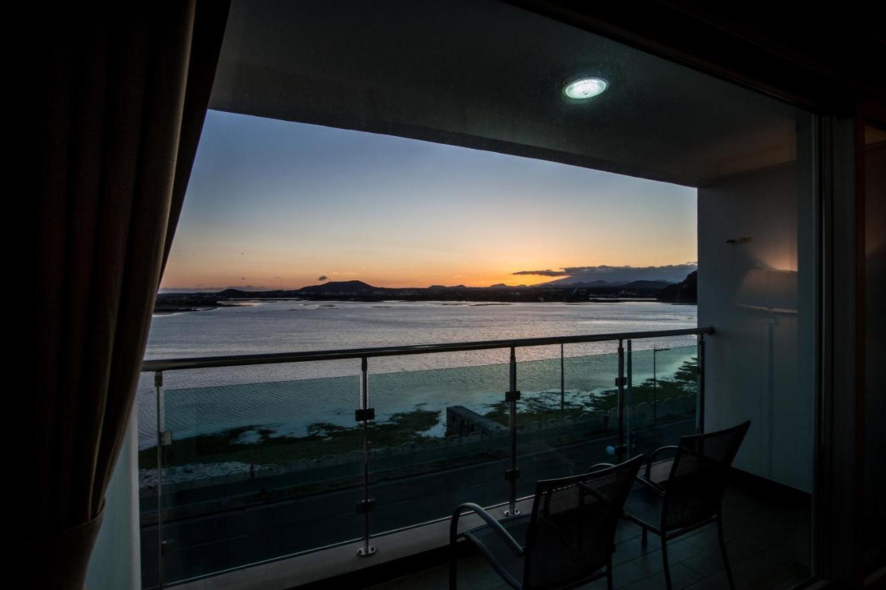 Hotel Aroha Jeju Seogwipo Bagian luar foto